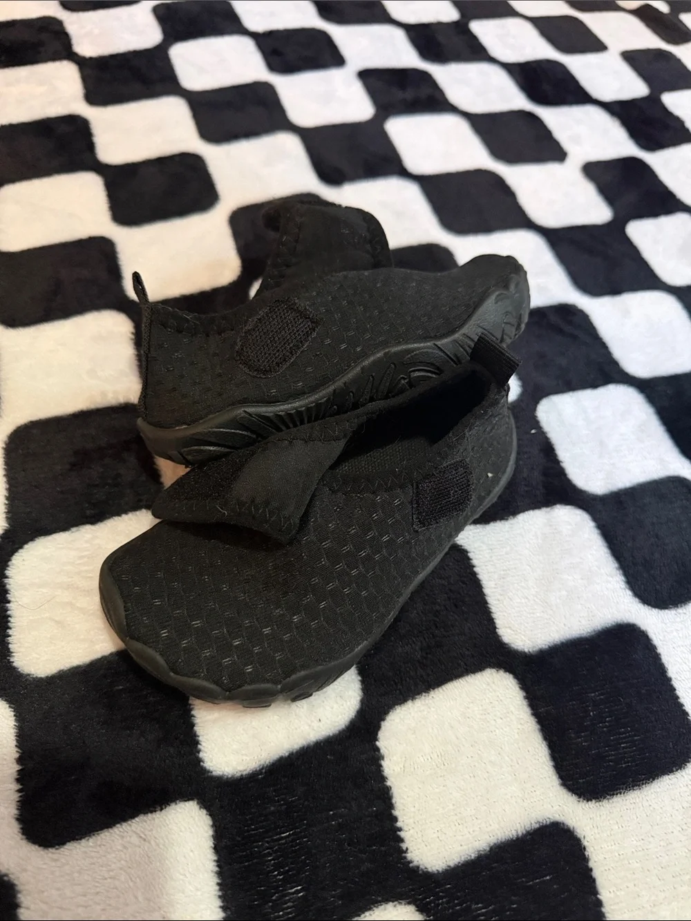 Black Slip-On Water Shoes - Lightweight Aquatic Sneakers